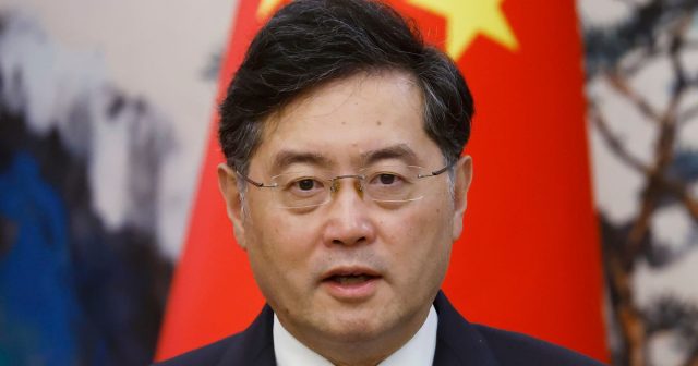 China Removes Outspoken Foreign Minister And Replaces Him With His Predecessor