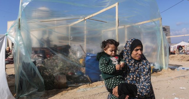 Heavy Fighting In Gaza Halts Most Aid Delivery Heavy Fighting In Gaza Halts Most Aid Delivery