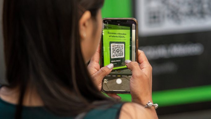 FTC sounds alarm over dangerous QR codes used by scammers FTC sounds alarm over dangerous QR codes used by scammers