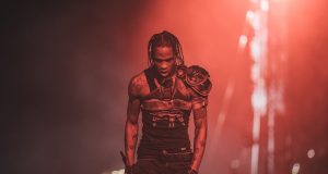 Travis Scott Forced to Cancel Chicago Show Due to Plane Delay Travis Scott Forced to Cancel Chicago Show Due to Plane Delay