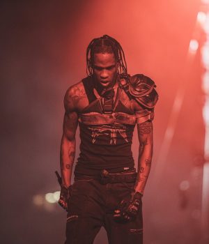 Travis Scott Forced to Cancel Chicago Show Due to Plane Delay Travis Scott Forced to Cancel Chicago Show Due to Plane Delay