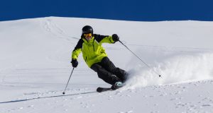 How to learn to ski and snowboard (The right way) How to learn to ski and snowboard (The right way)