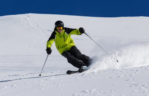 How to learn to ski and snowboard (The right way) How to learn to ski and snowboard (The right way)