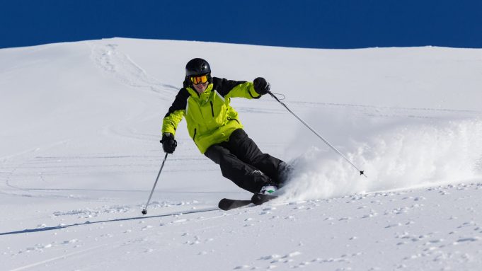 How to learn to ski and snowboard (The right way) How to learn to ski and snowboard (The right way)