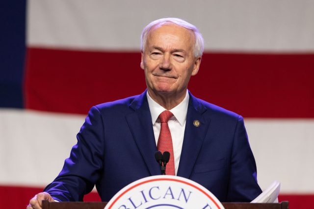 Asa Hutchinson has literally two weeks to prove his anti-Trump campaign wasn’t a scam Asa Hutchinson has literally two weeks to prove his anti-Trump campaign wasn’t a scam